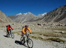 mountain-cycling-himachal